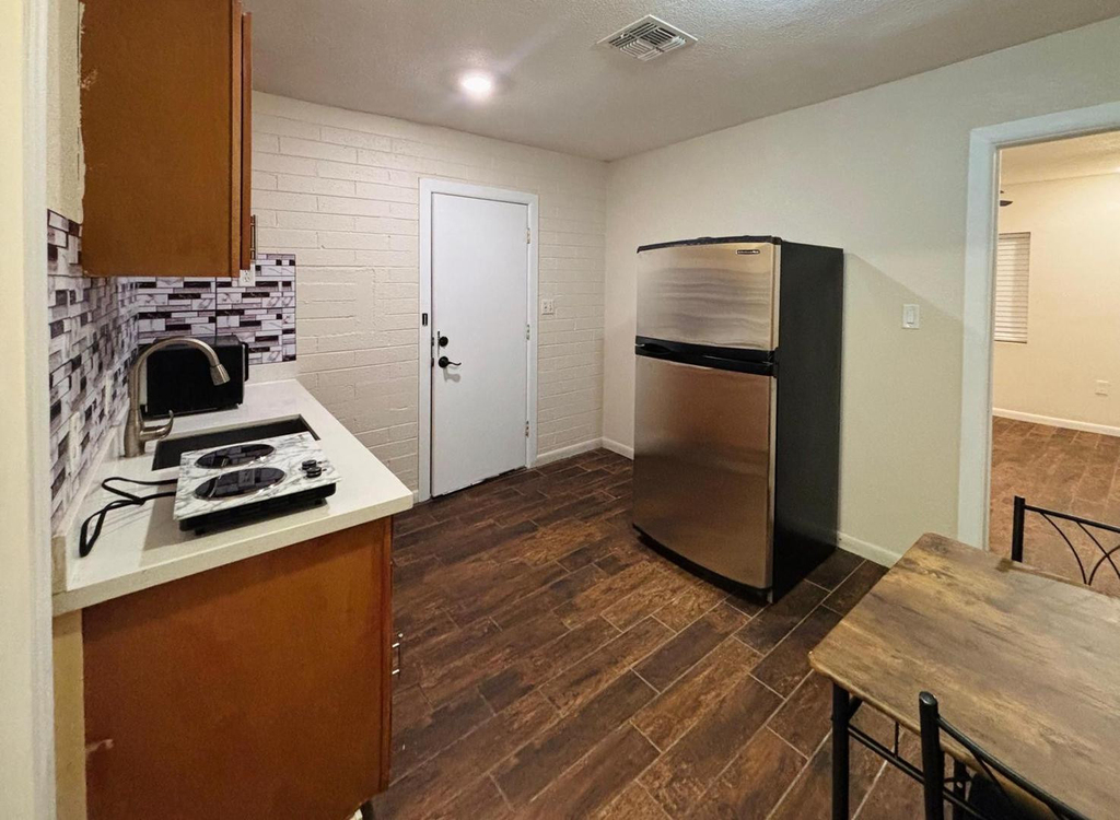 4810 N 69th Drive - Photo 3