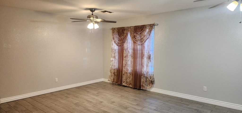 9124 W Elm Street - Photo 0
