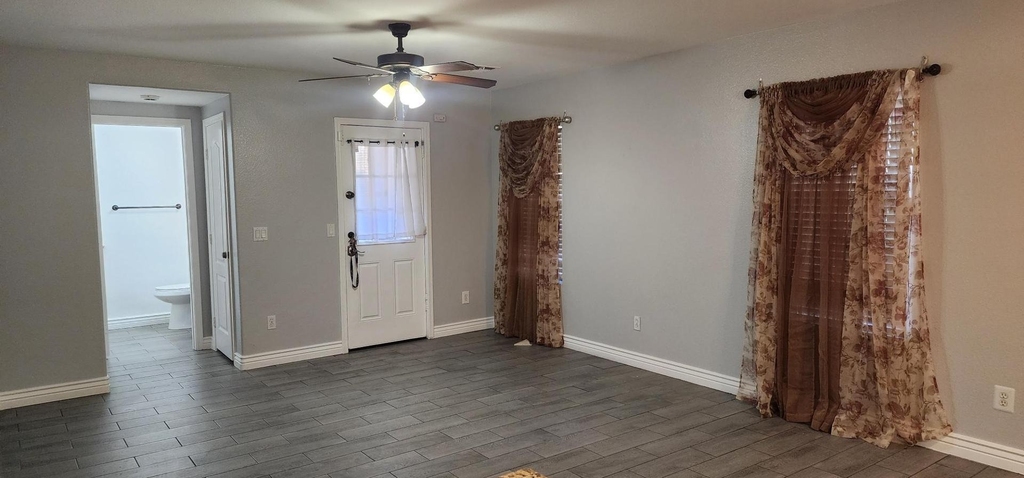 9124 W Elm Street - Photo 9