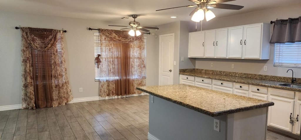 9124 W Elm Street - Photo 4