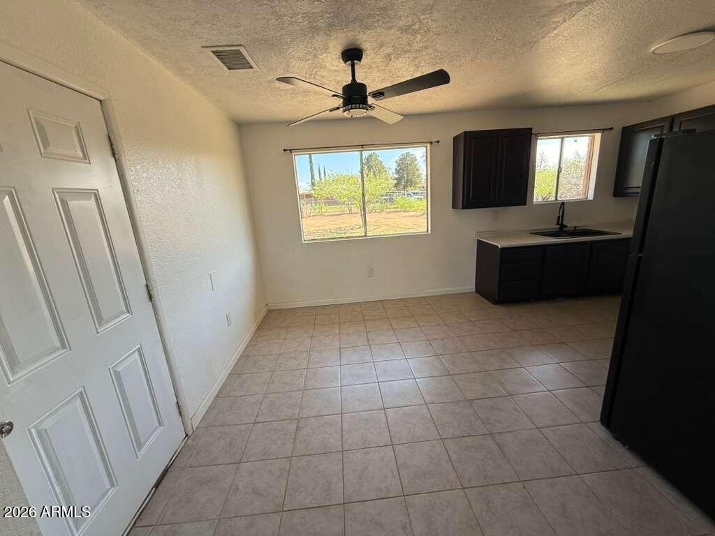 3105 E 14th Street - Photo 4