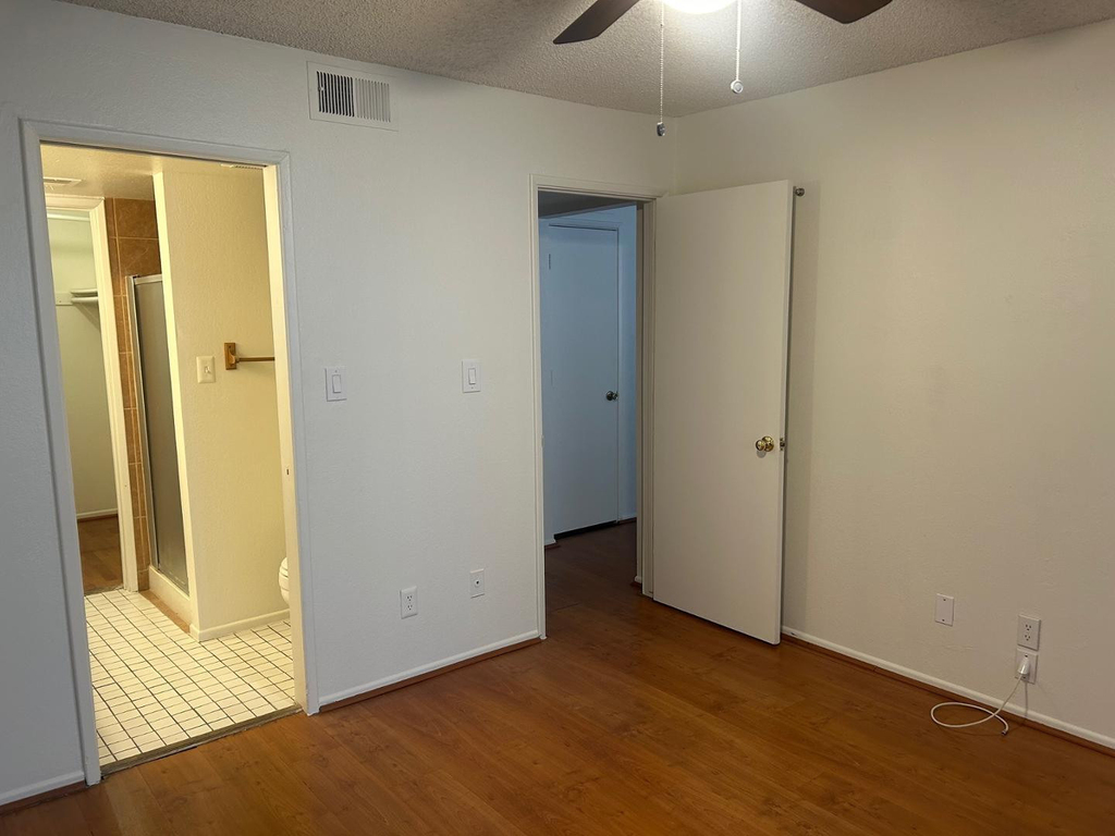 3301 E Earll Drive - Photo 6