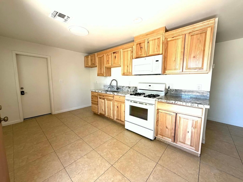 15841 N Sunny Lane - Photo 4