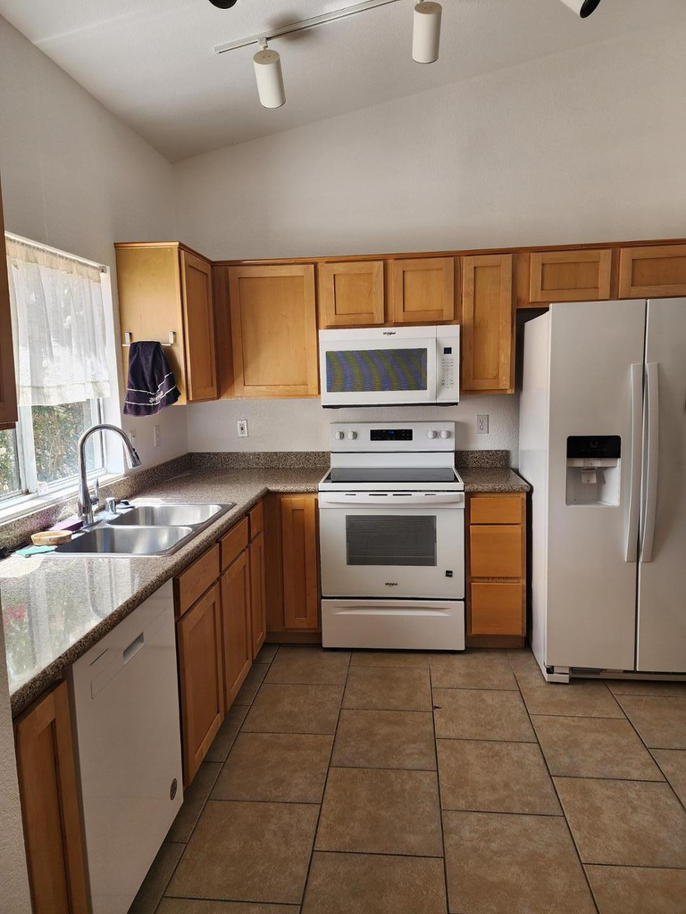 14817 W Juneberry Way - Photo 3