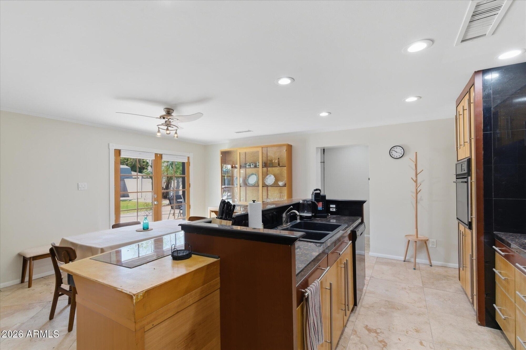 4613 E Vernon Avenue - Photo 8