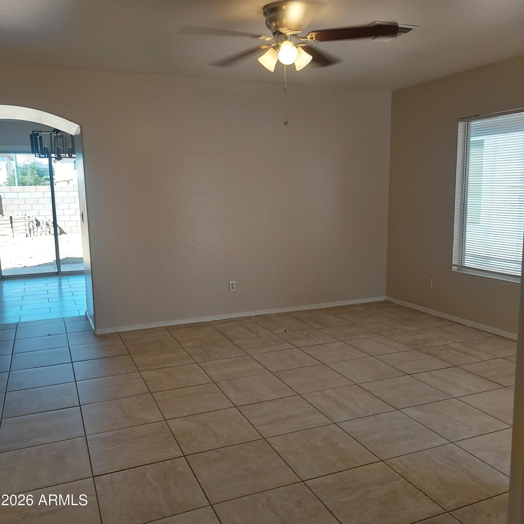 11922 N Olive Street - Photo 2