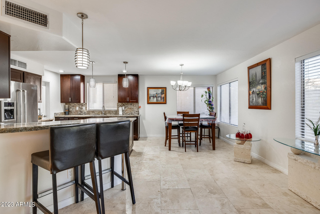 2022 E Wahalla Lane - Photo 9