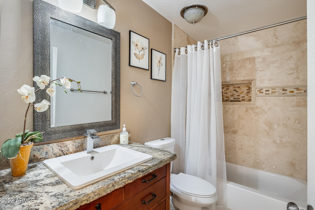2022 E Wahalla Lane - Photo 6