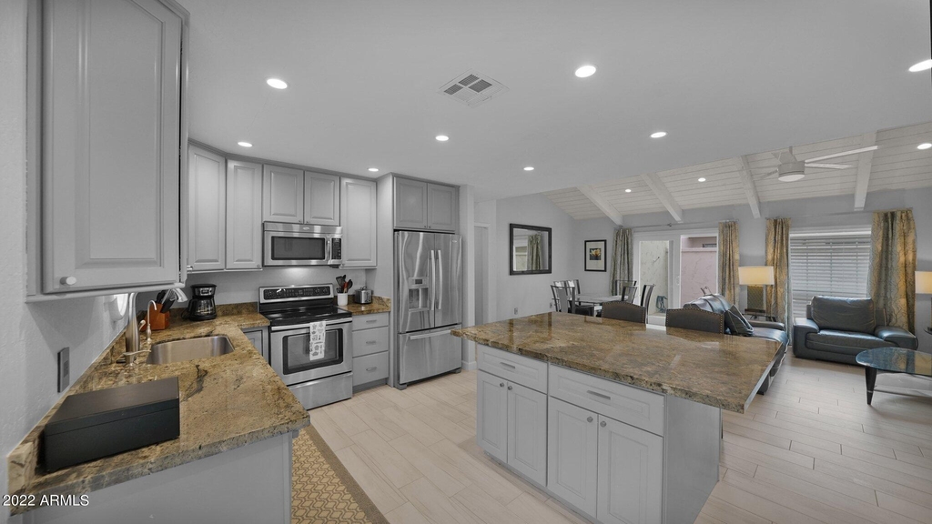 6349 N 78th Street - Photo 3