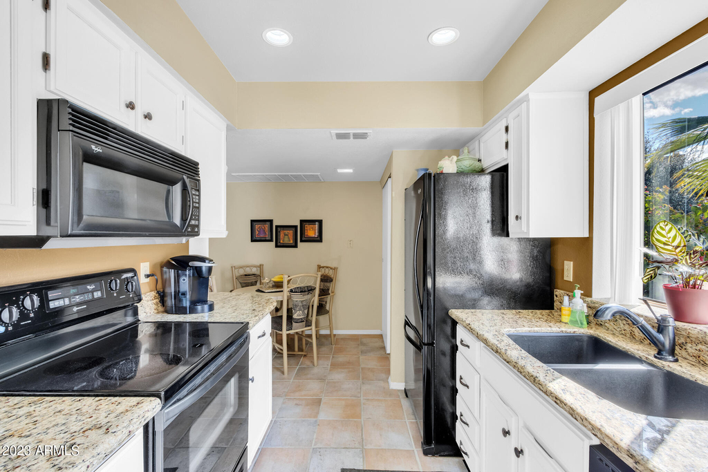 9430 E Mission Lane - Photo 3