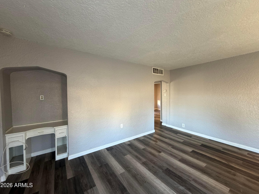 1833 E Harvard Street - Photo 1