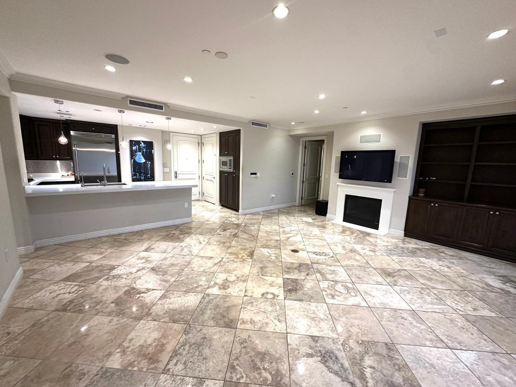 7175 E Camelback Road - Photo 2