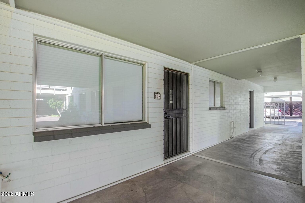 721 E Montebello Avenue - Photo 3