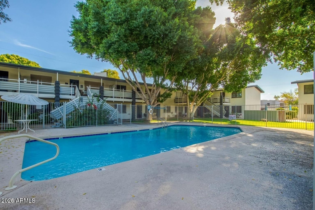 721 E Montebello Avenue - Photo 23