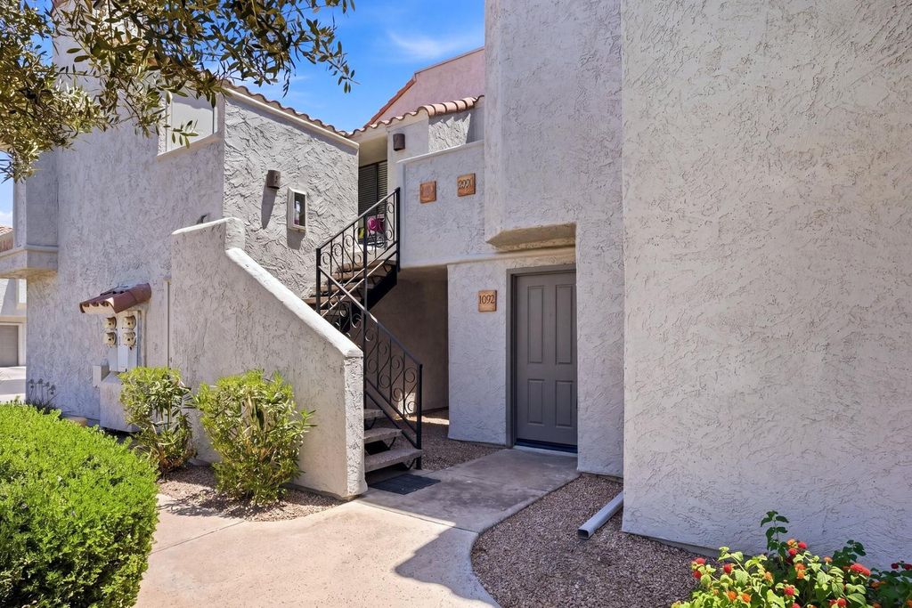 10115 E Mountain View Road - Photo 10