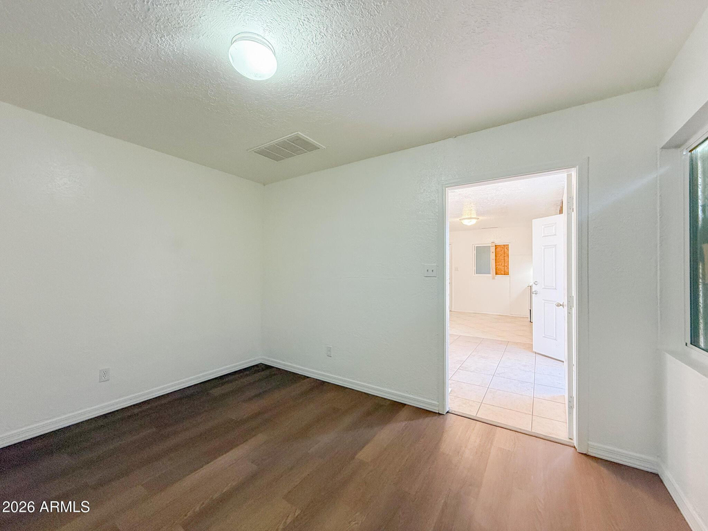 3442 E Melvin Street - Photo 5