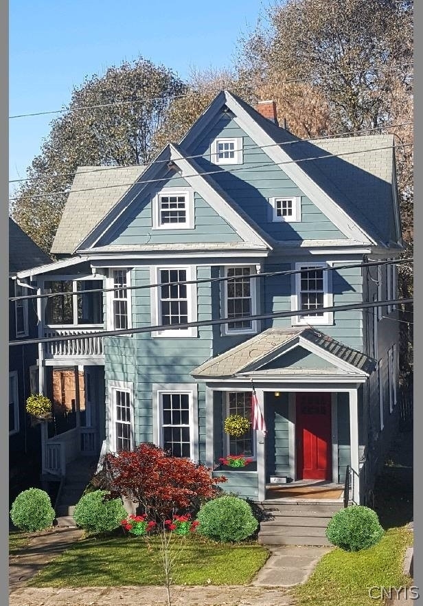347 Douglas Street - Photo 0