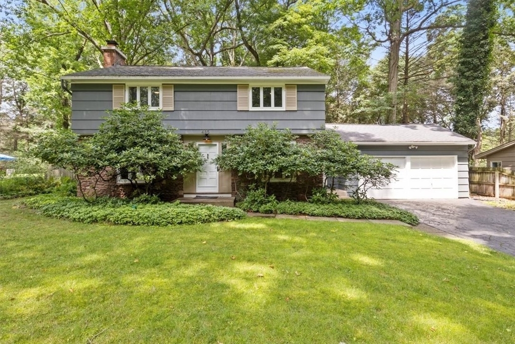 485 Oakridge Drive - Photo 0