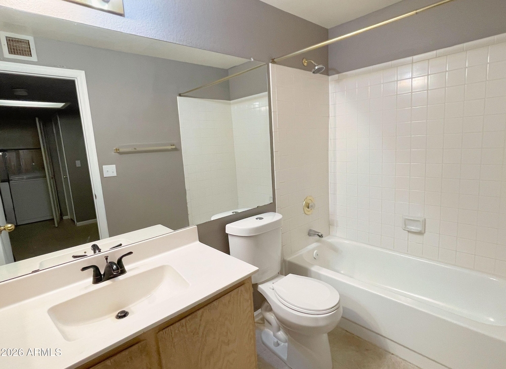 2875 W Highland Street - Photo 17