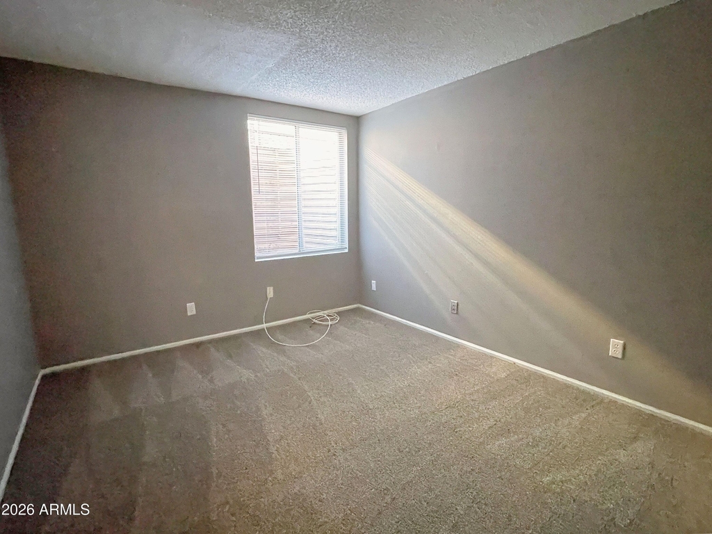 2875 W Highland Street - Photo 14