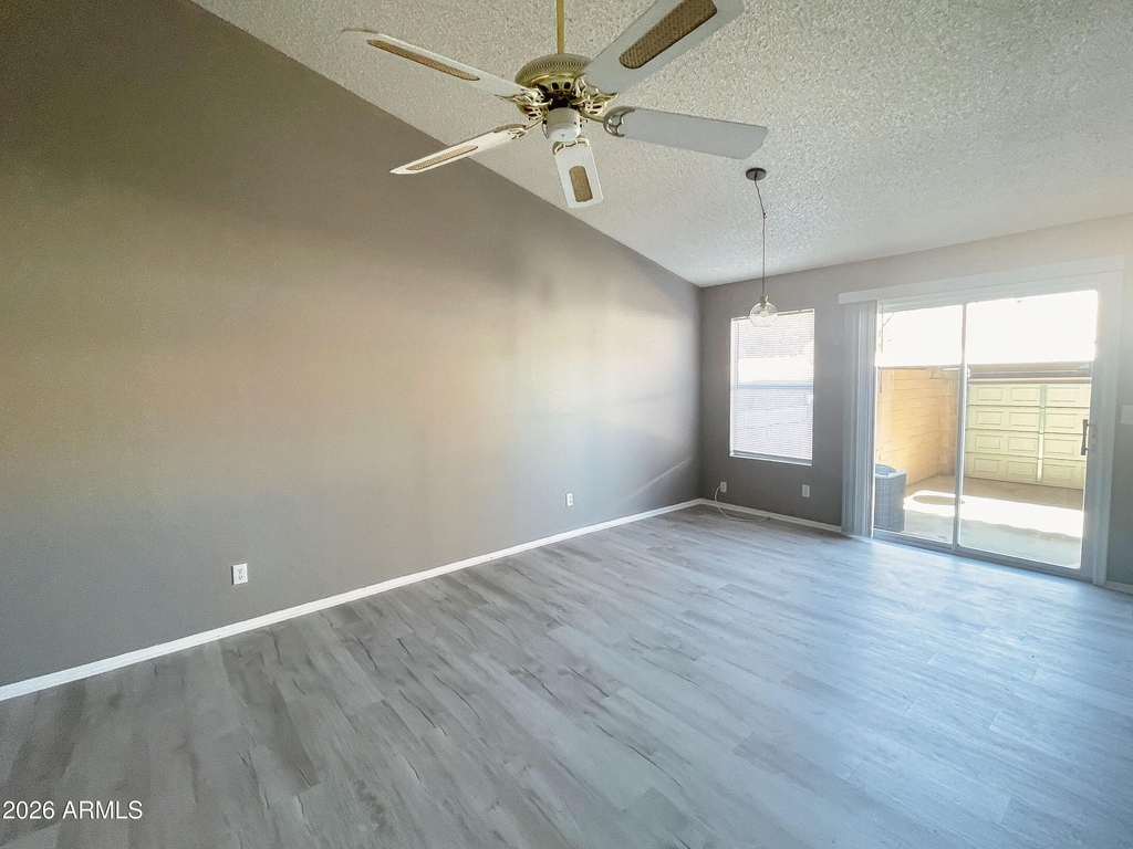 2875 W Highland Street - Photo 4