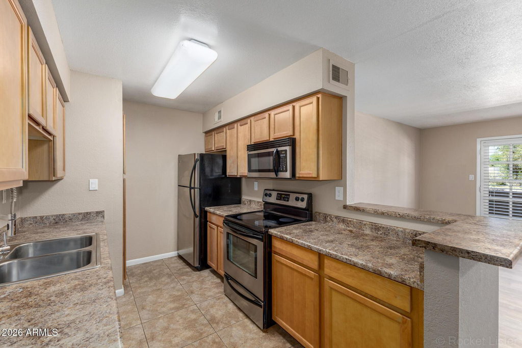 5995 N 78th Street - Photo 7