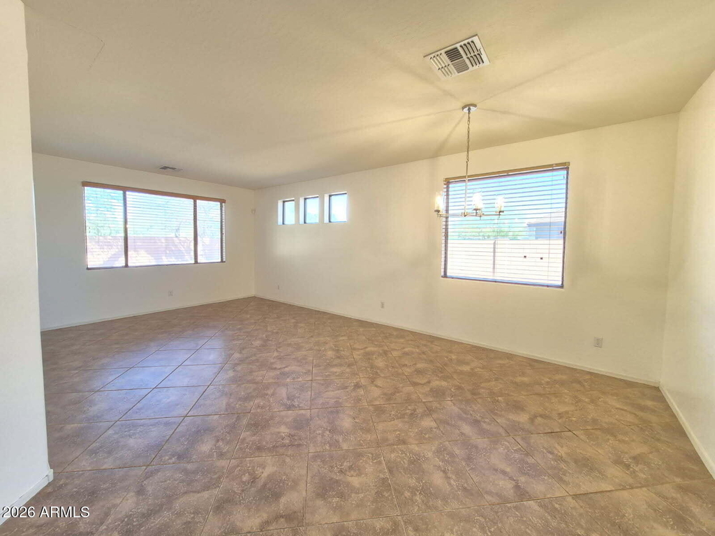 16438 N 72nd Lane - Photo 2