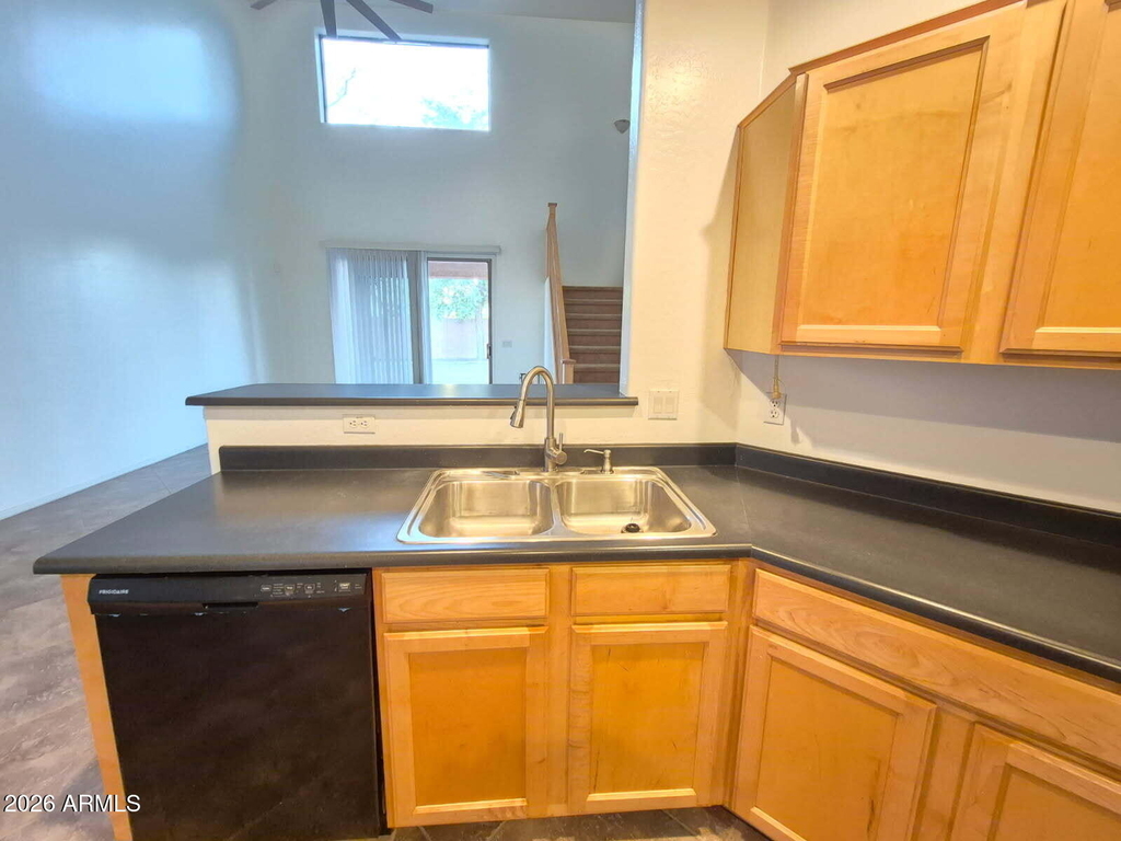 16438 N 72nd Lane - Photo 4