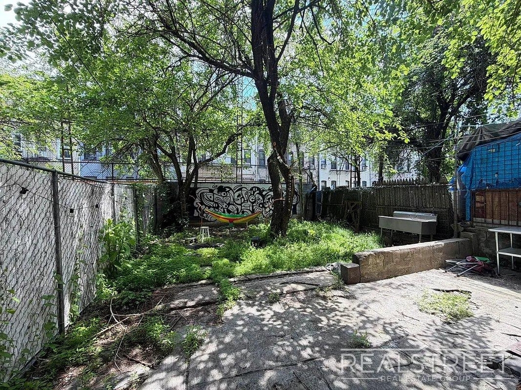 234 Stockholm Street - Photo 6