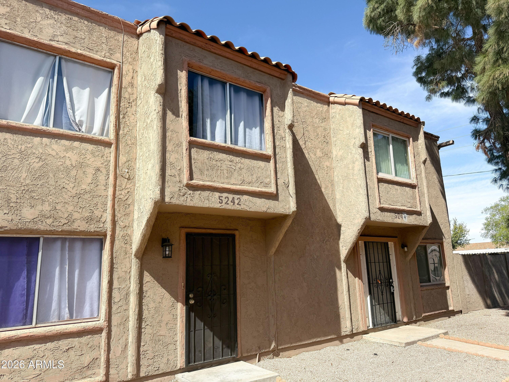 5244 W Lynwood Street - Photo 2