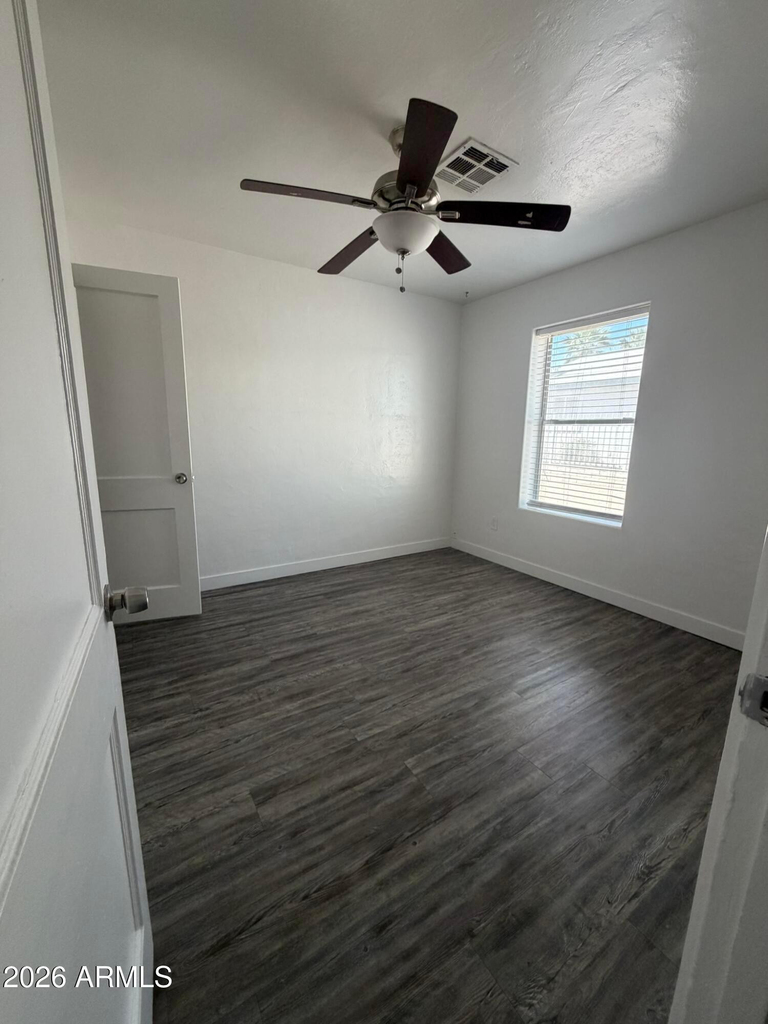 712 W Taylor Street - Photo 1