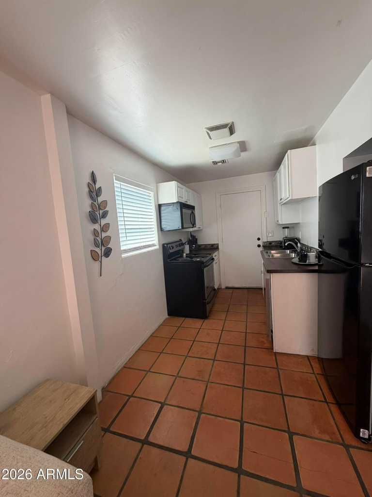712 W Taylor Street - Photo 2