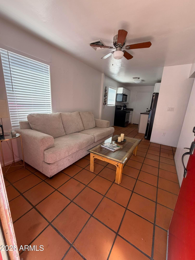 712 W Taylor Street - Photo 1