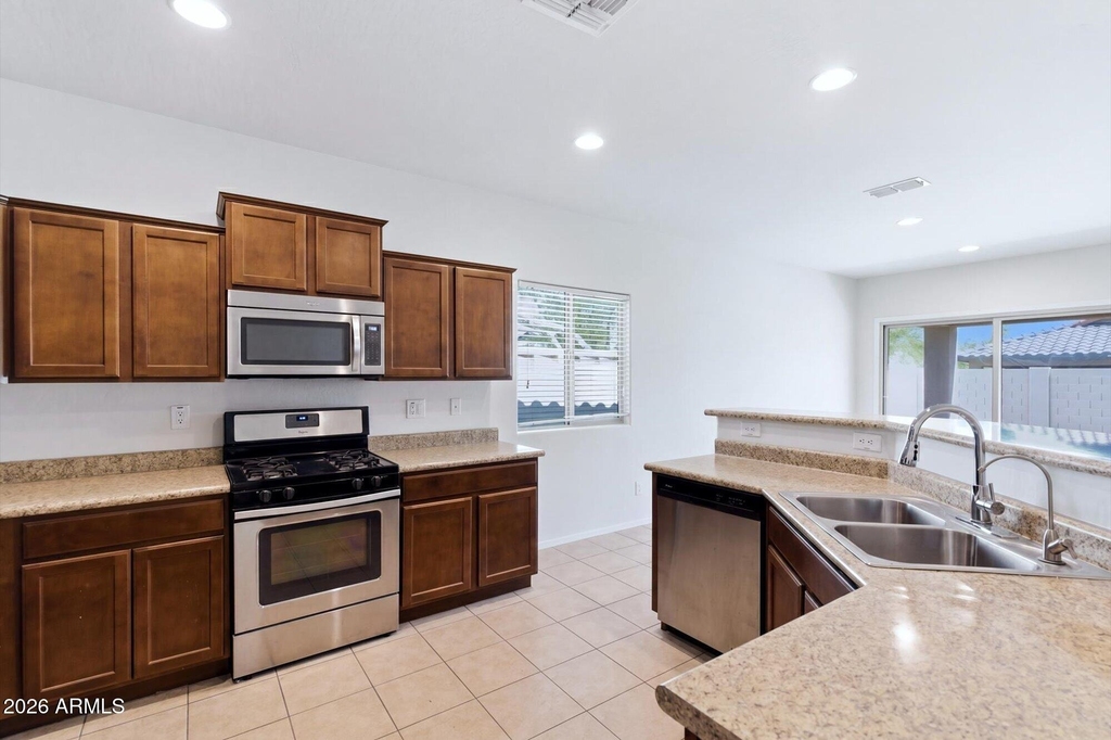 10733 W Lariat Lane - Photo 9