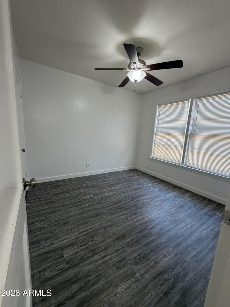 706 W Taylor Street - Photo 3