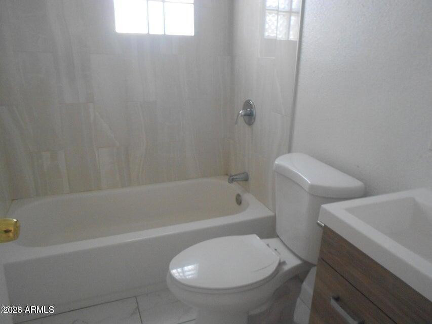 1623 E Pinchot Avenue - Photo 7