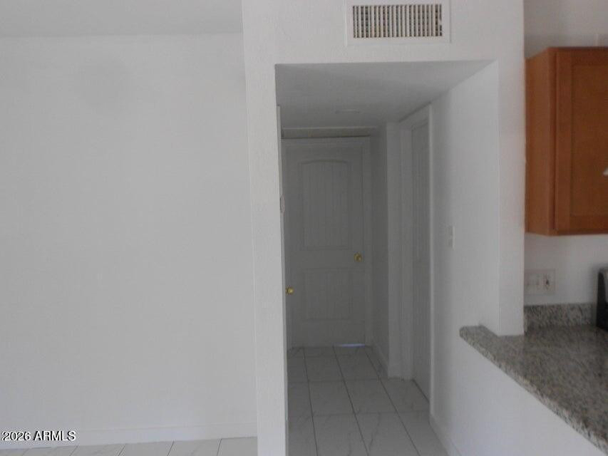 1623 E Pinchot Avenue - Photo 2