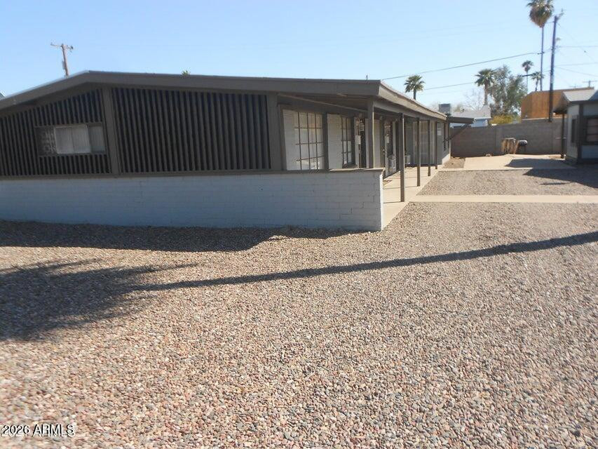 1623 E Pinchot Avenue - Photo 1