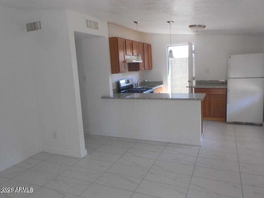 1623 E Pinchot Avenue - Photo 6