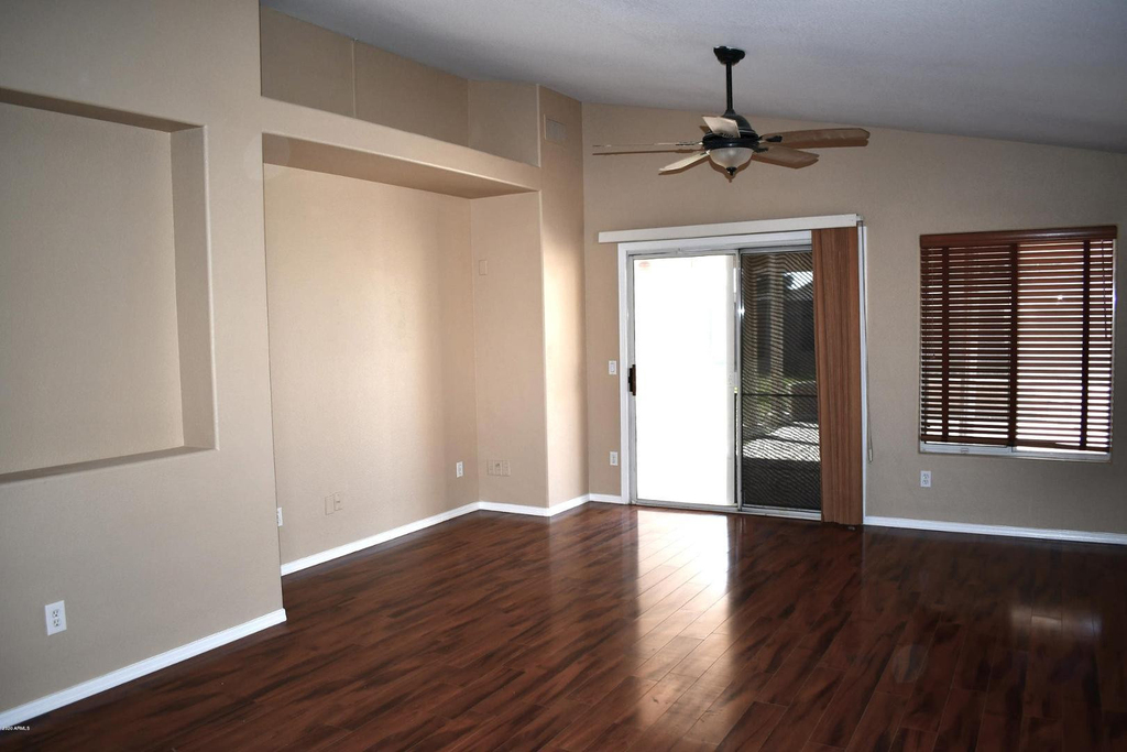 10316 N 94th Lane - Photo 2