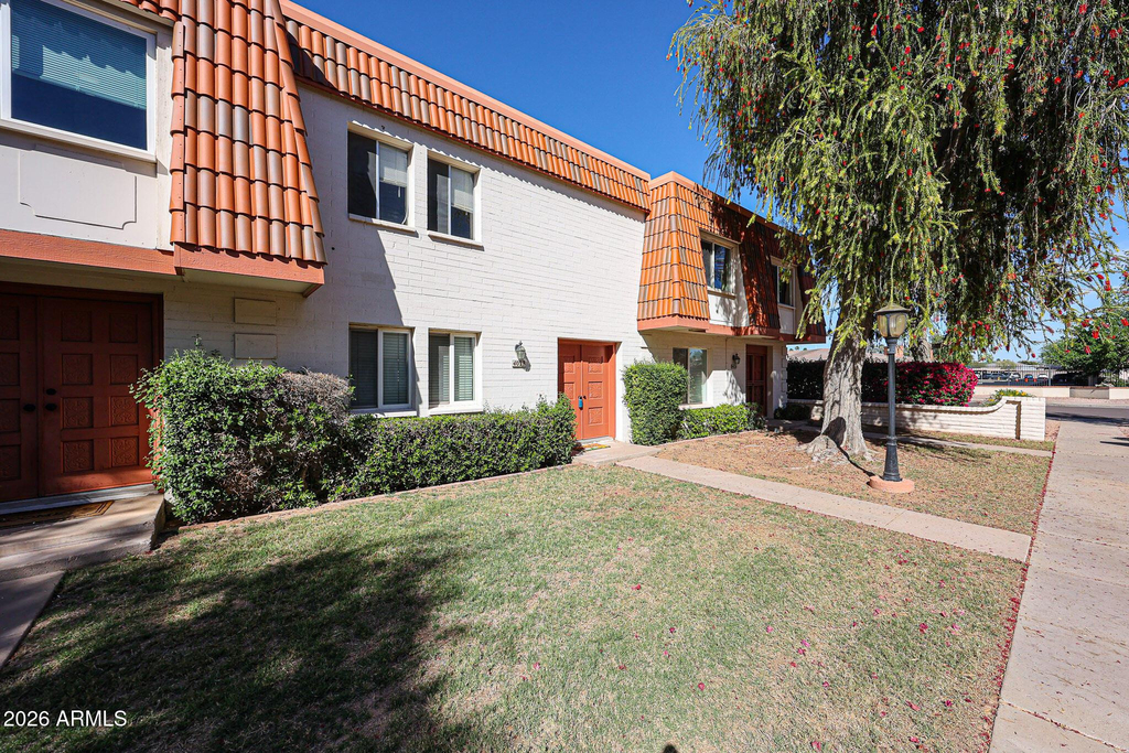 4028 N Granite Reef Road - Photo 2