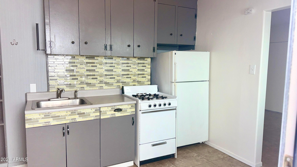 1505 N 15th Avenue - Photo 5