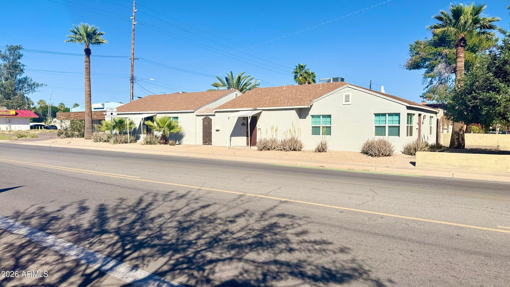 1505 N 15th Avenue - Photo 0