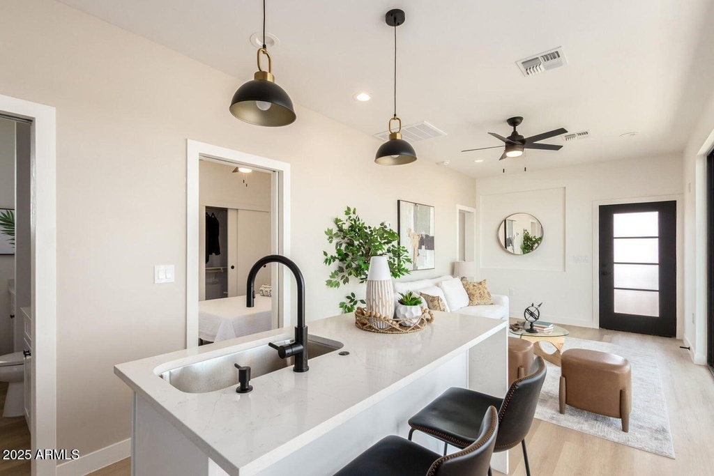 1508 W Sherman Street - Photo 6
