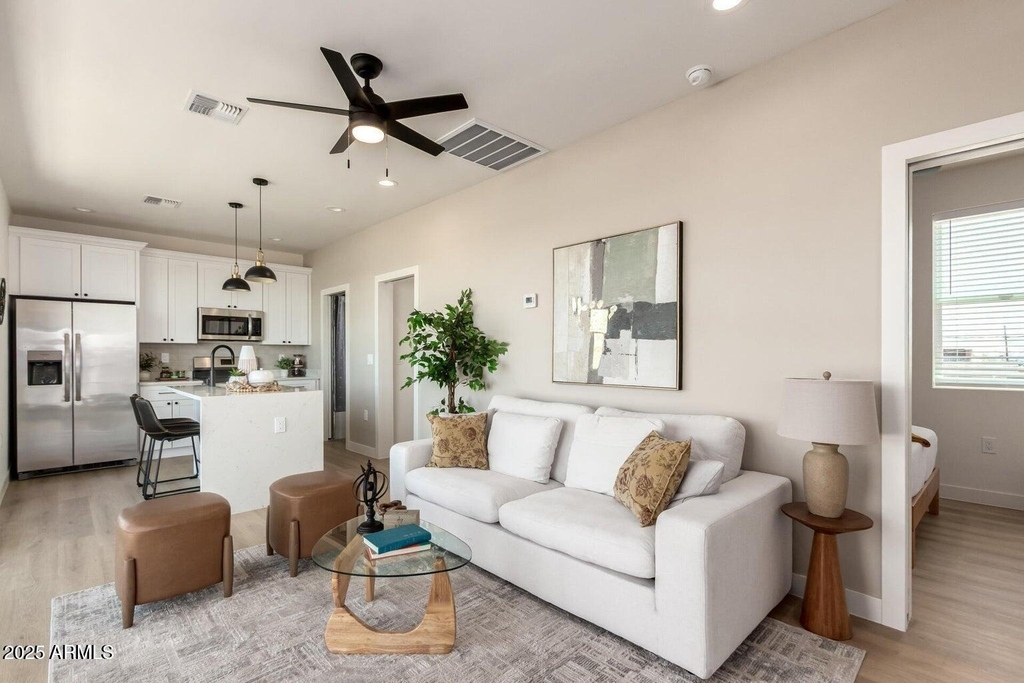 1508 W Sherman Street - Photo 3