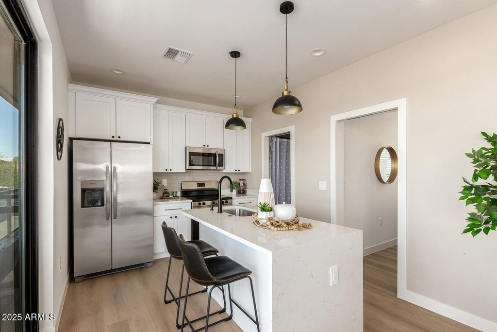 1508 W Sherman Street - Photo 5