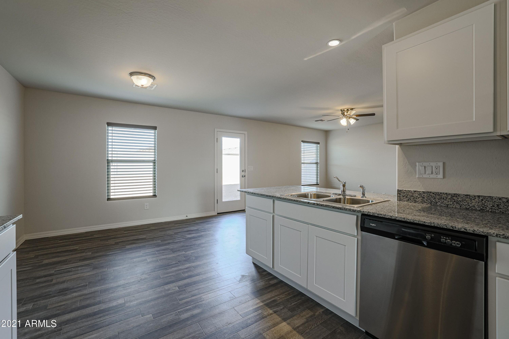 110 E Impala Place - Photo 6