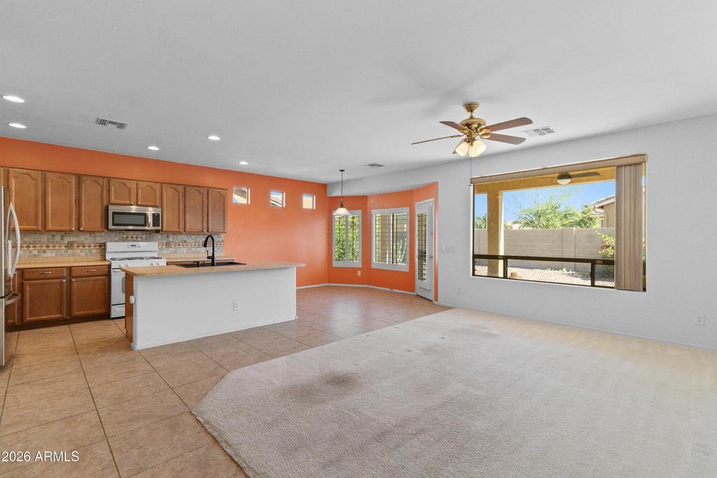 42181 W Basie Lane - Photo 9