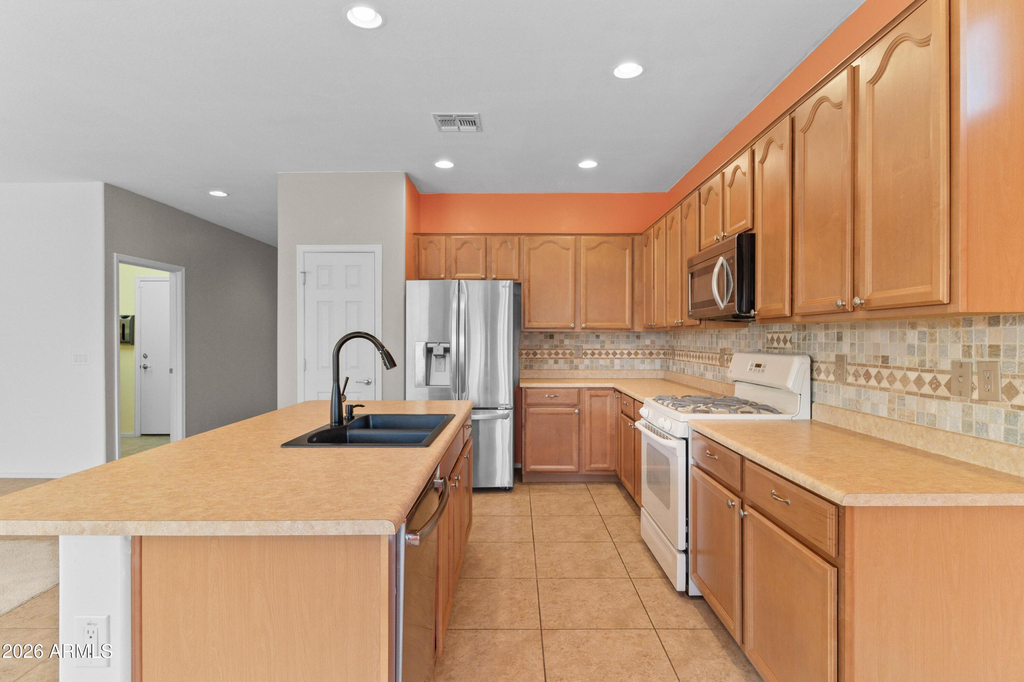 42181 W Basie Lane - Photo 13
