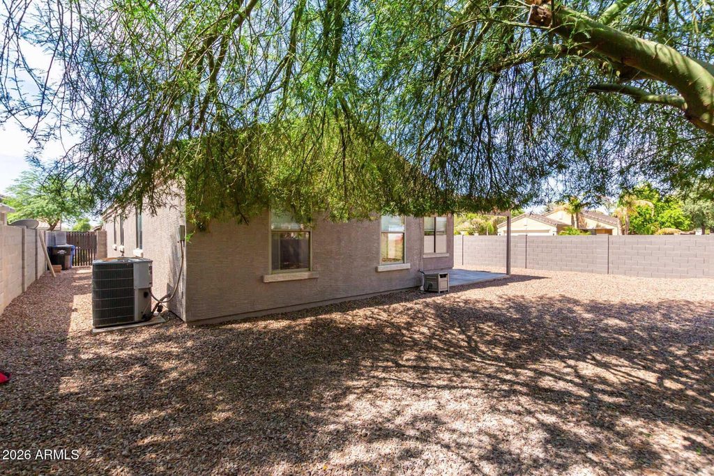 17618 W Calavar Road - Photo 21
